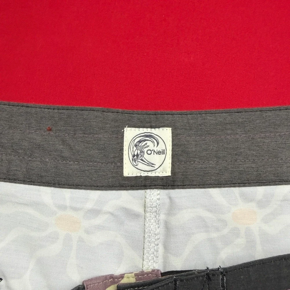 NWT SURF ONeill Mens OG Print Scallop Boardshorts Grape Floral Retro Stretch 40